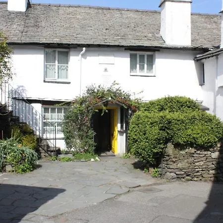 Ann Tysons House 3*