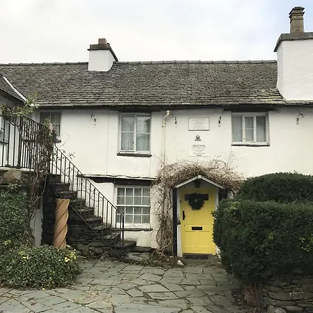 Ann Tysons House 3*