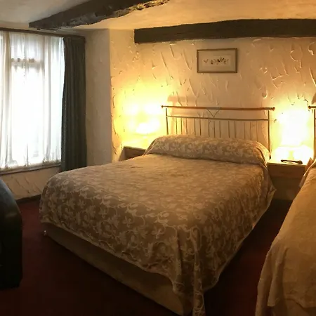 Ann Tysons House 3*