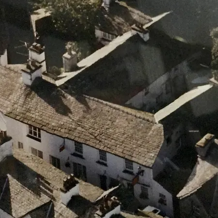 Ann Tysons House 3*